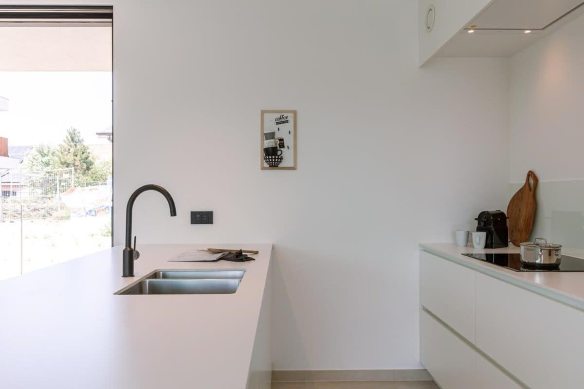 New, Luxurious And Modern Apartment With Private Parking Коксейде Экстерьер фото