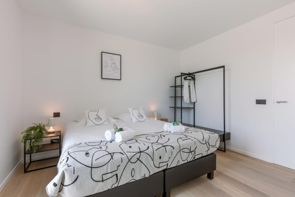 New, Luxurious And Modern Apartment With Private Parking Коксейде Экстерьер фото