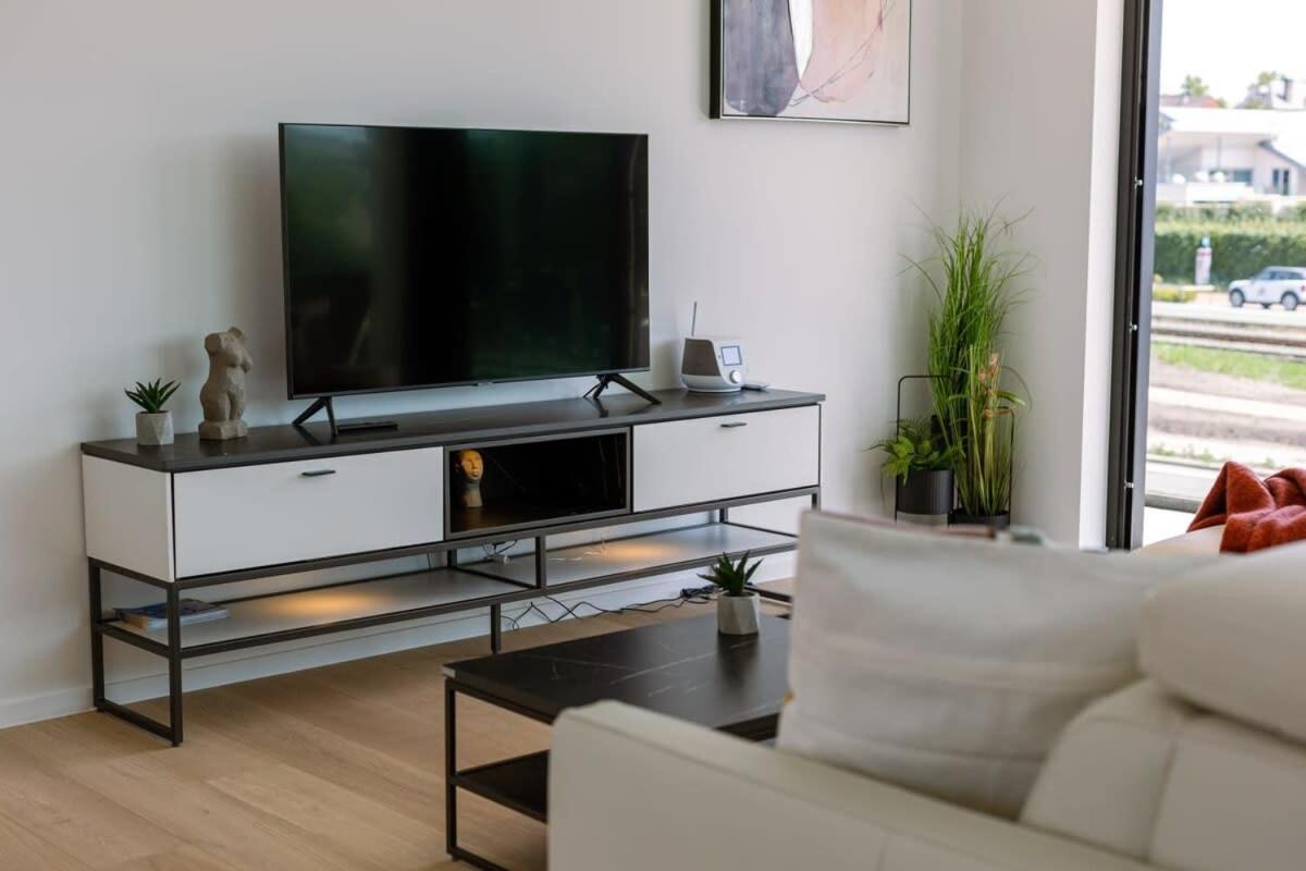 New, Luxurious And Modern Apartment With Private Parking Коксейде Экстерьер фото